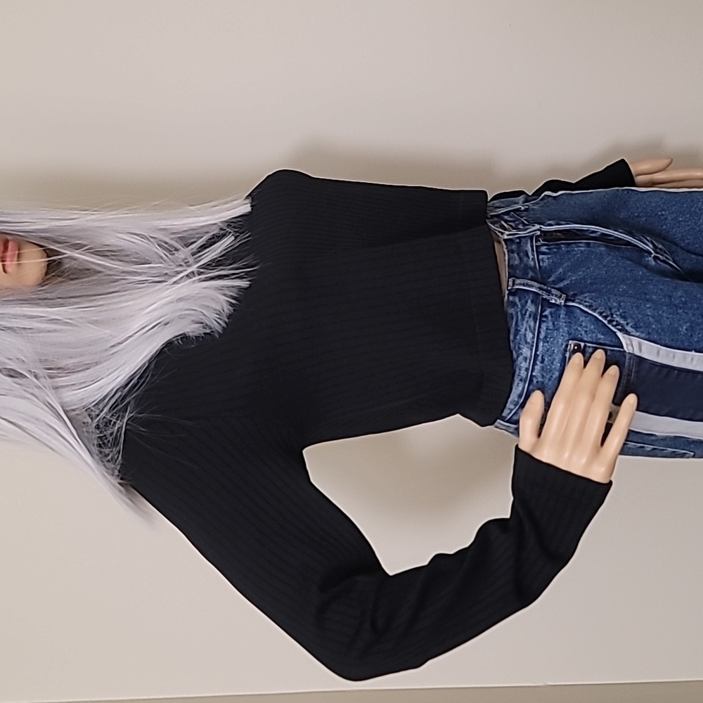 Medium Black Crop Top